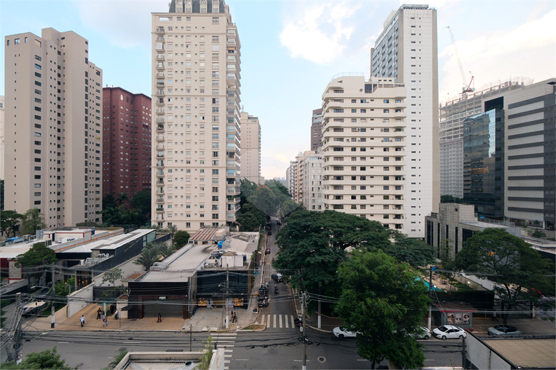 Foto REO1183532