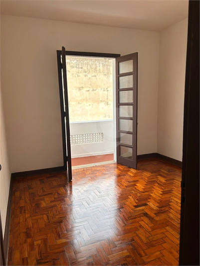 Foto REO1183592