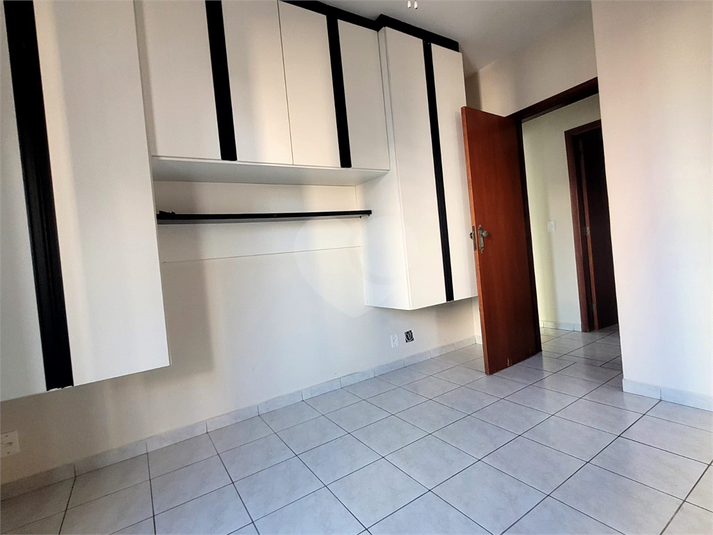 Foto REO1183612