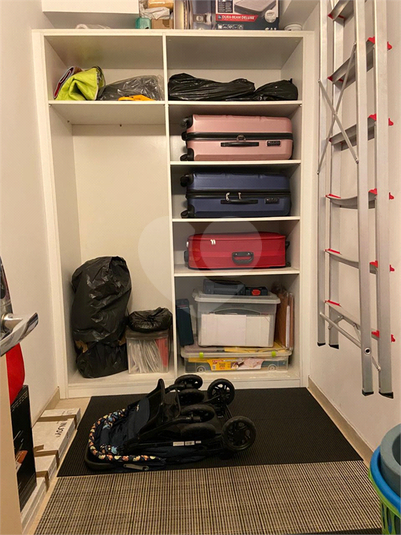 Depósito Garagem