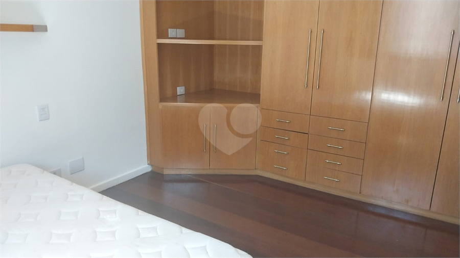 Foto REO1183957