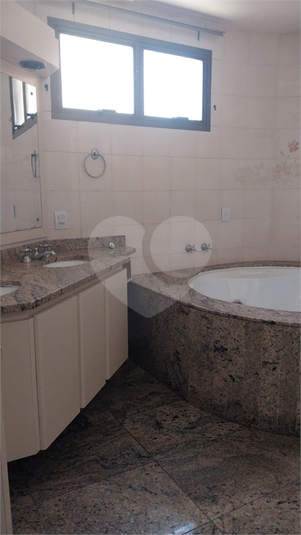 Foto REO1183957