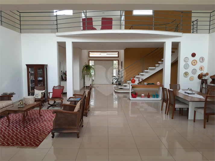 Foto REO1184014