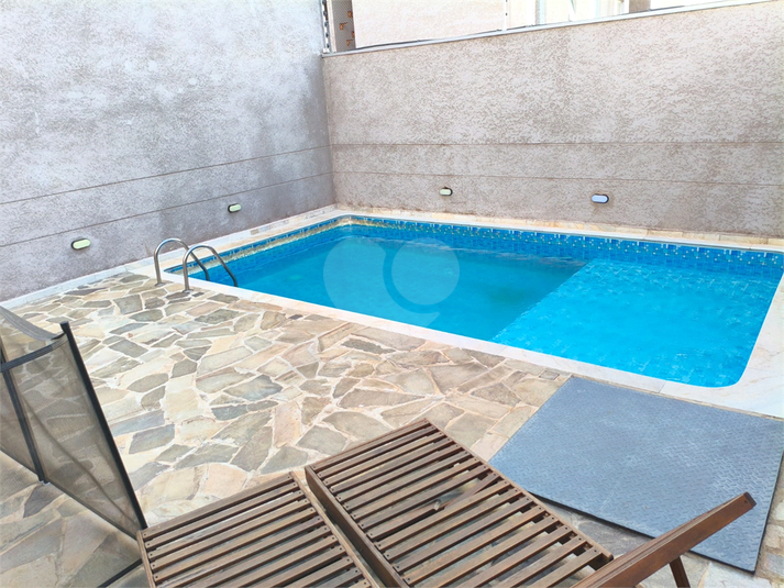Foto REO1184029