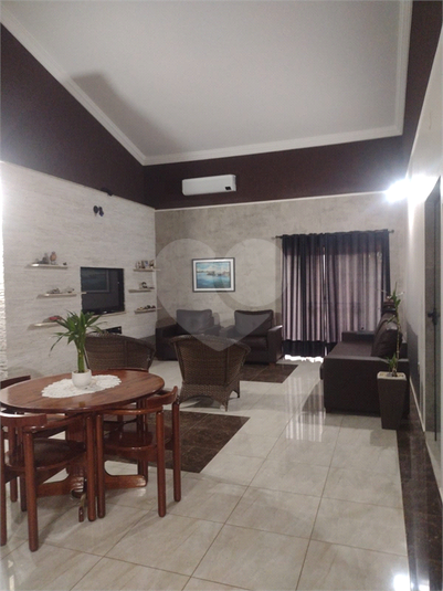Foto REO1184161