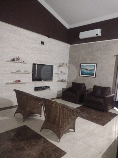 Foto REO1184161