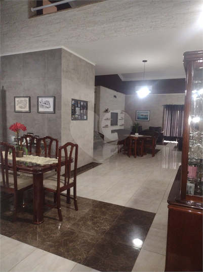 Foto REO1184161