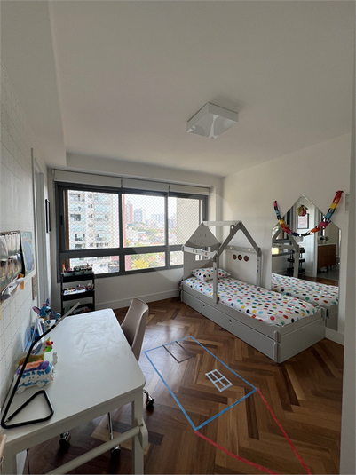Foto REO118433