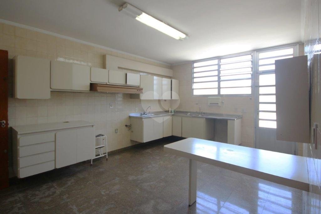 Venda Casa São Paulo Pacaembu REO122702 21