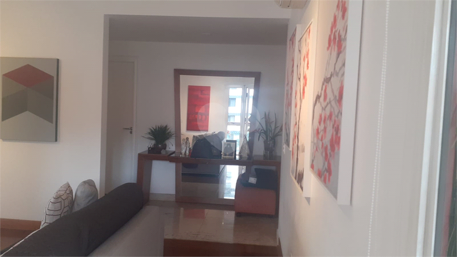 Foto REO122723