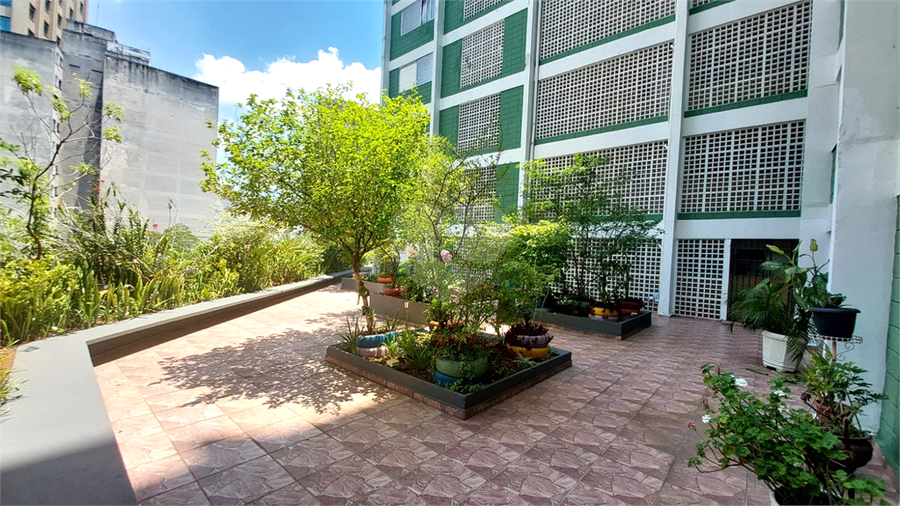 Venda Apartamento São Paulo Sé REO122920 24