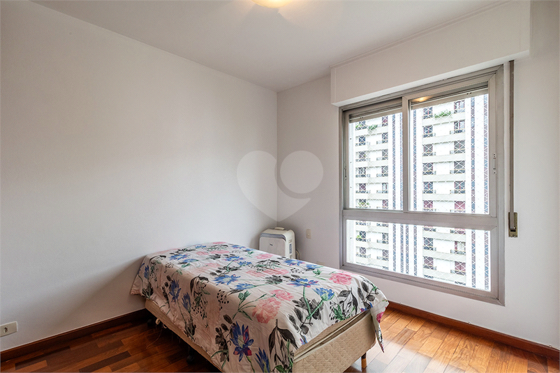 Foto REO129750