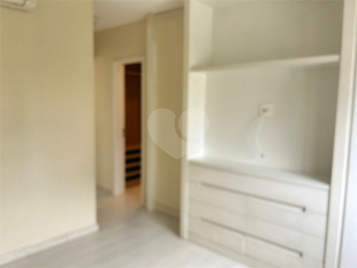 Foto REO133867