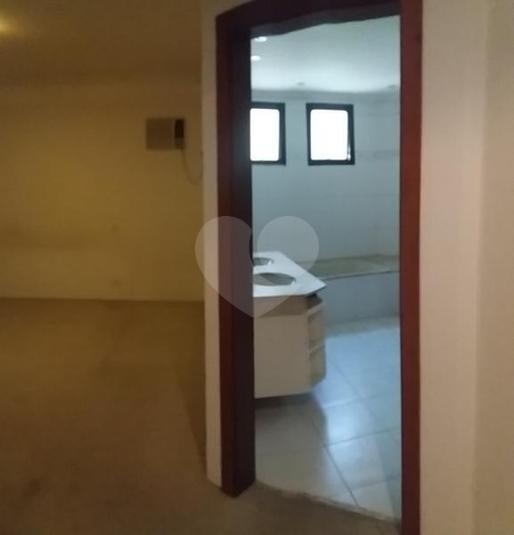 Venda Apartamento São Paulo Real Parque REO135033 19