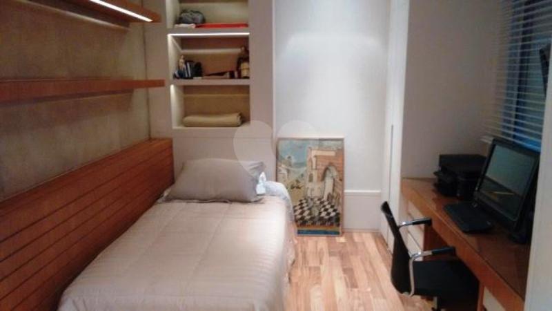Foto REO136123