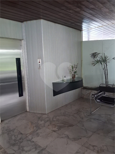 Foto REO136979