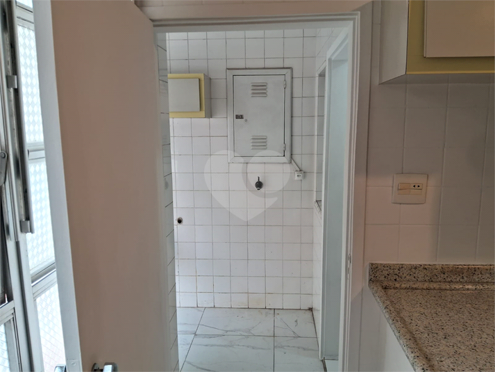 Foto REO136979