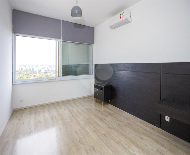 Foto REO137254
