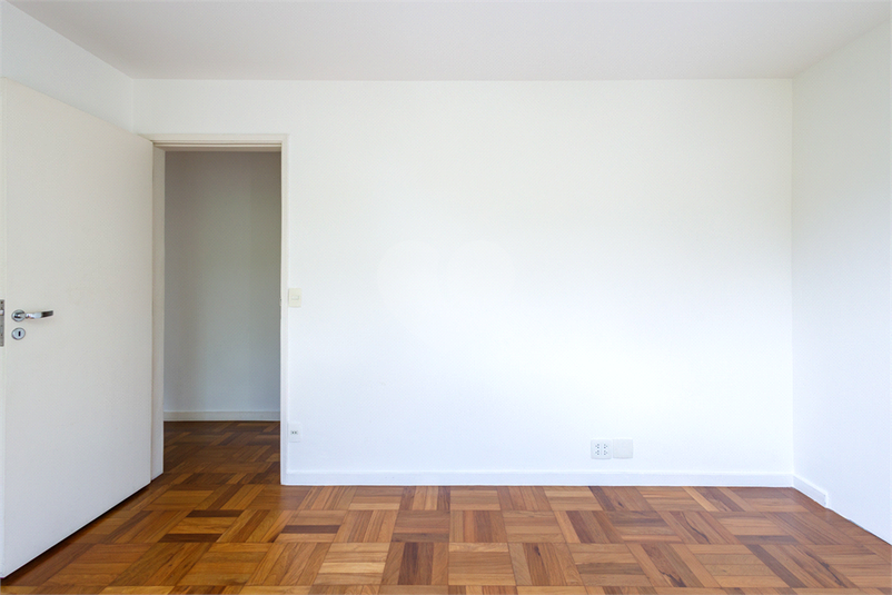 Foto REO138259