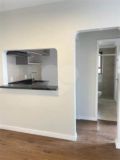 sala com balcão americano