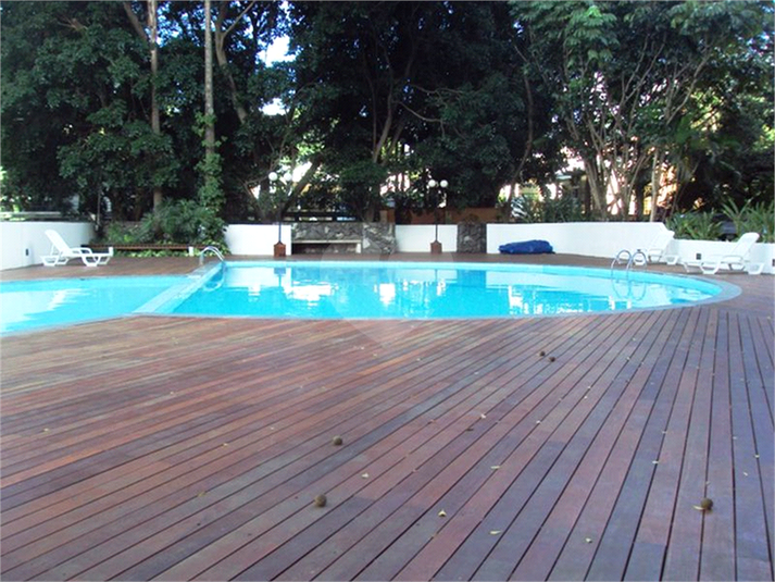Foto REO142139