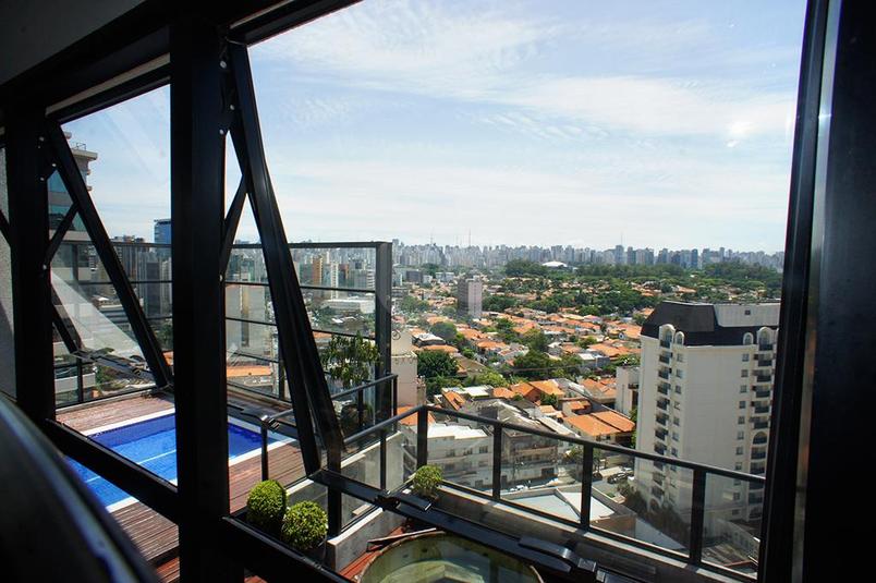 Foto REO144033