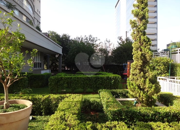 Foto REO145942