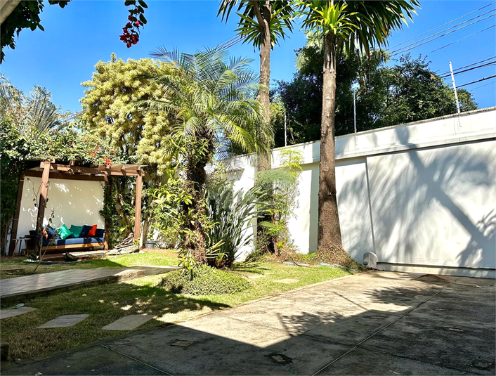 Venda Sobrado São Paulo Alto De Pinheiros REO14639 39