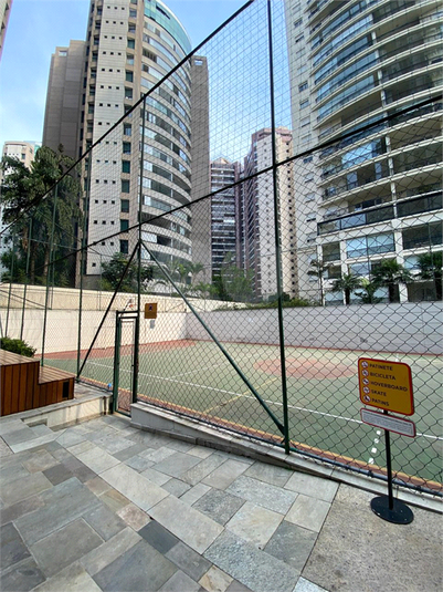 Foto REO146533