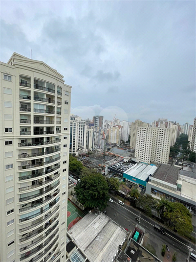Foto REO146533