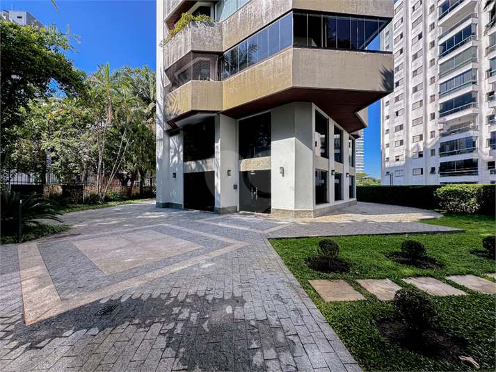 Foto REO147388