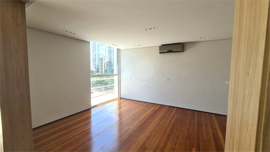 Venda Casa São Paulo Pacaembu REO150721 43