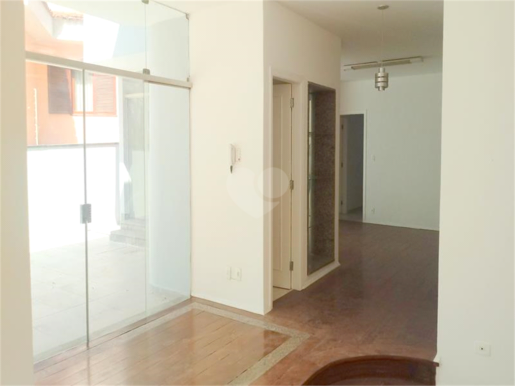 Foto REO151780