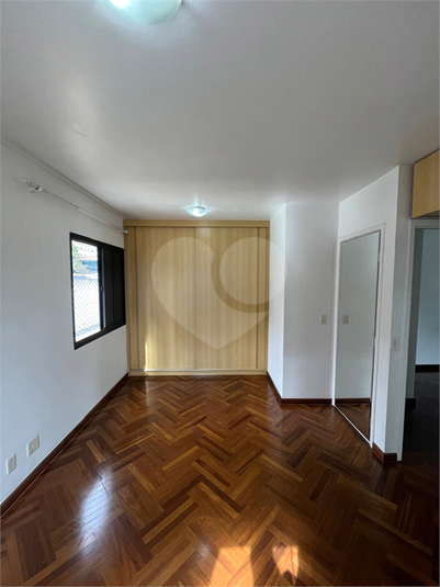 Foto REO153952
