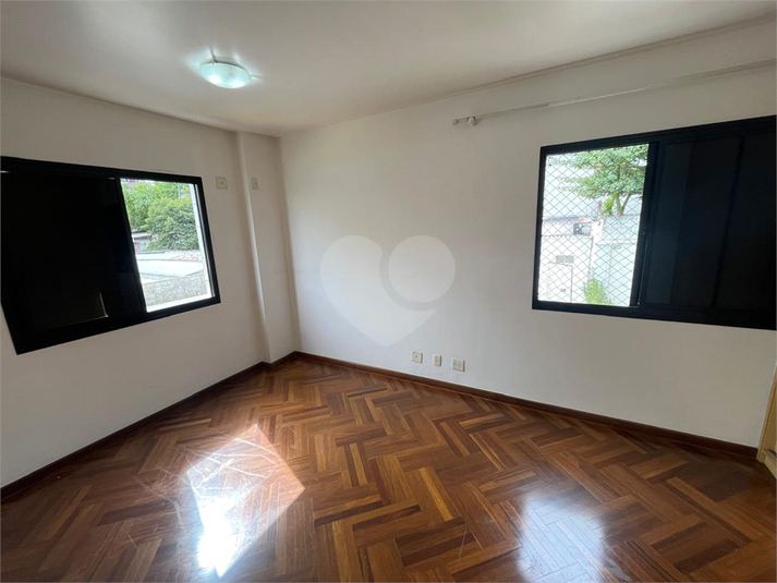 Foto REO153952