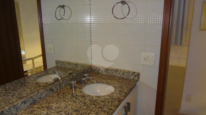 Foto REO155003