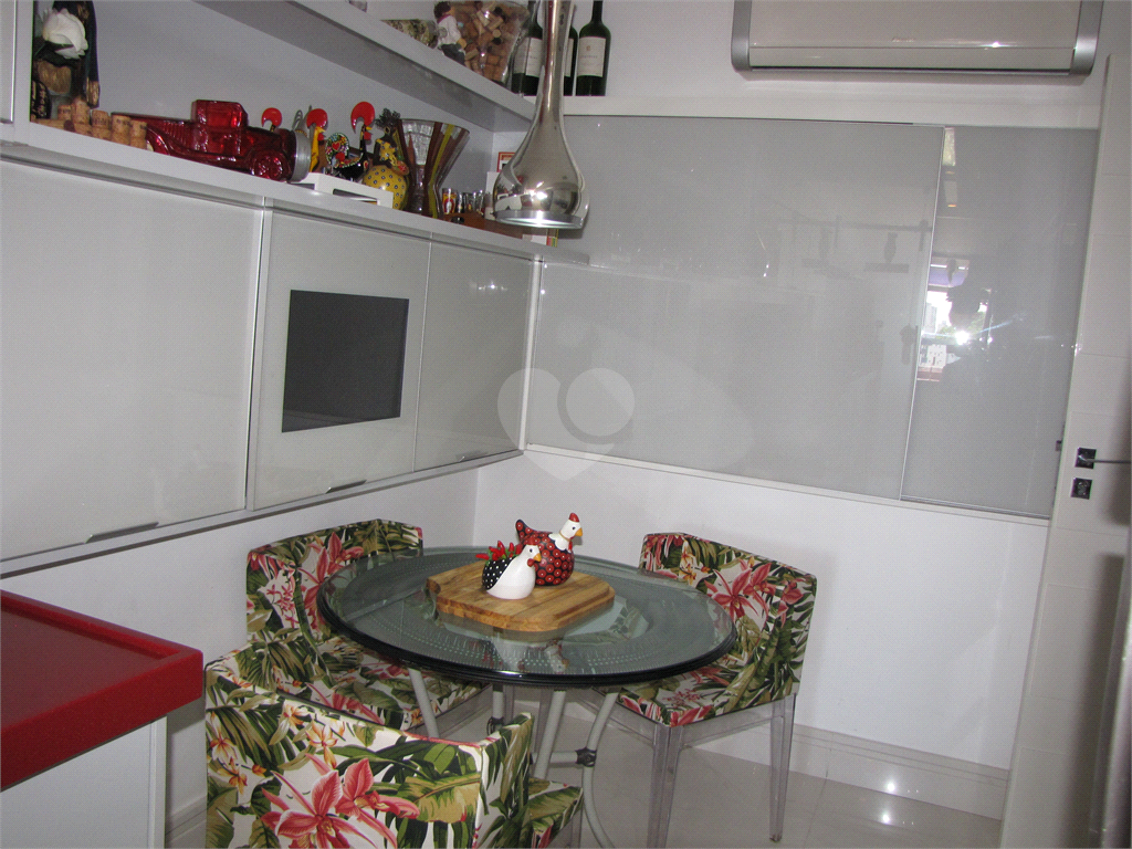 Venda Apartamento Vitória Santa Helena REO162300 24