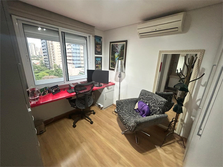 Foto REO163504