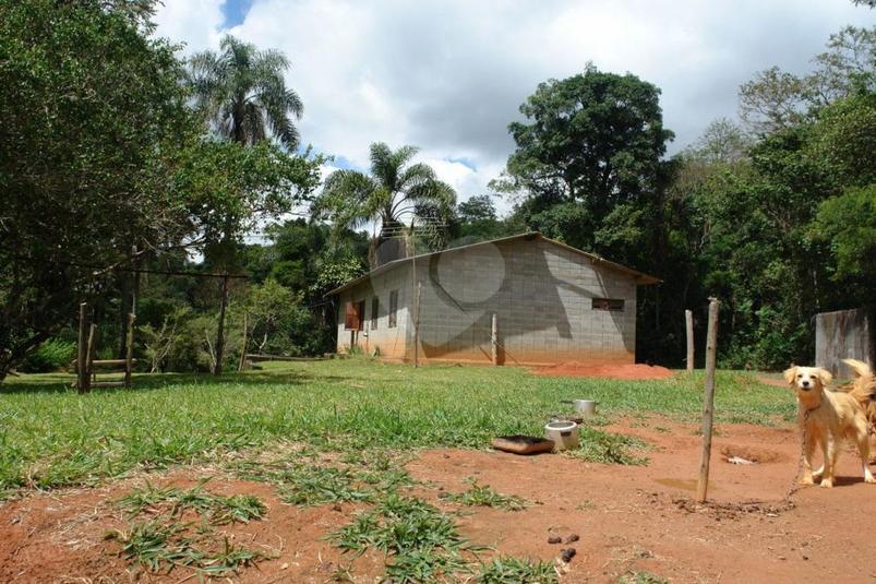 Chácara, 2800 m² à Venda Centro, Mairiporã Lopes Chácara, 2800 m² à Venda Centro, Mairiporã Lopes