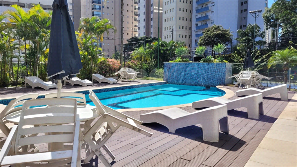 Venda Apartamento São Paulo Santana REO171378 23