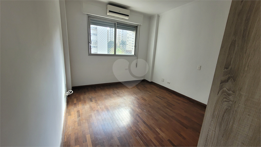 Foto REO173100