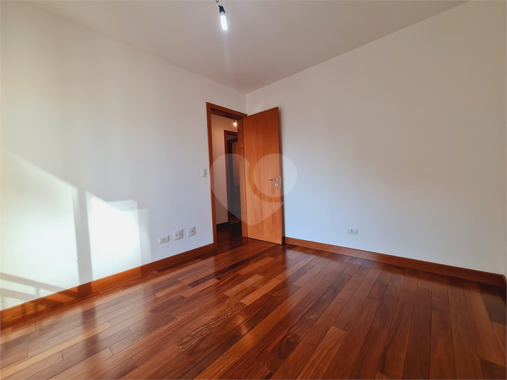 Foto REO174167