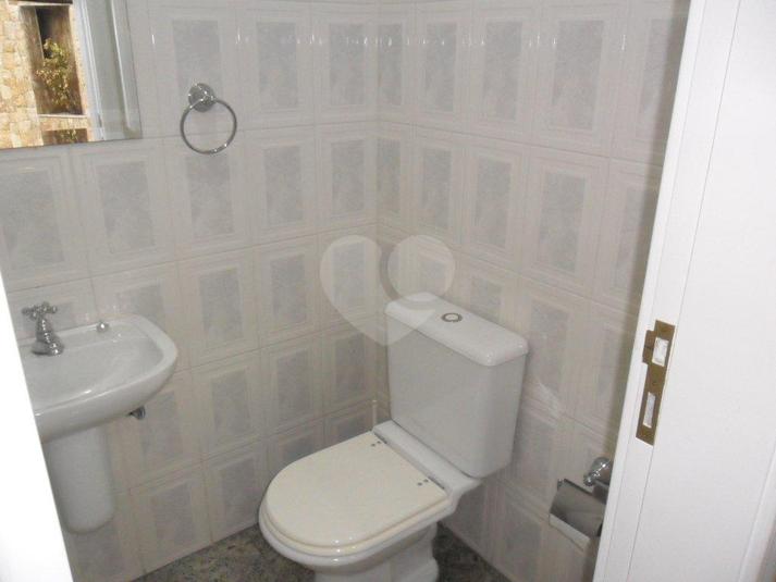 Banheiro do quarto de empregada