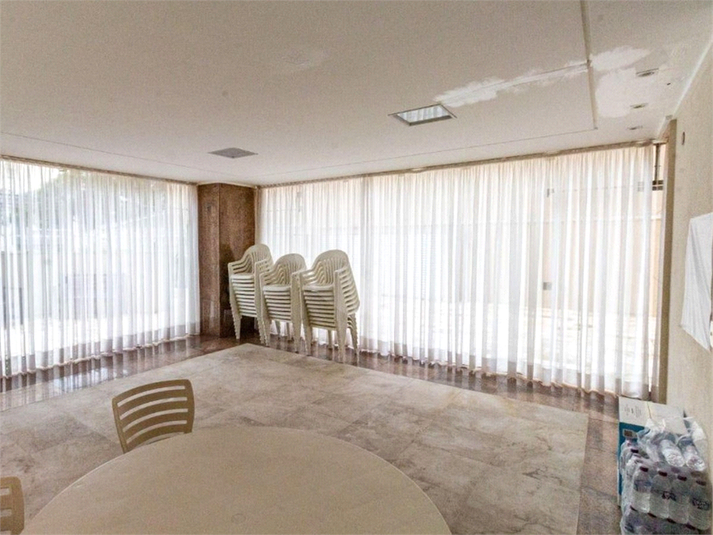 Foto REO18065