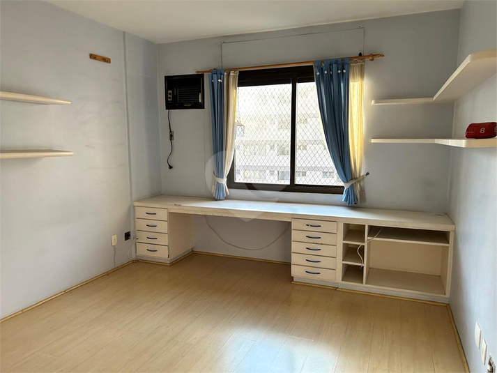 Foto REO181466