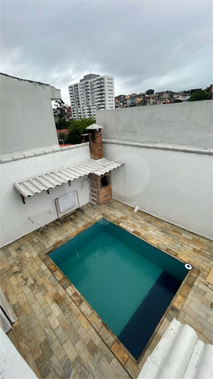 Foto REO181837
