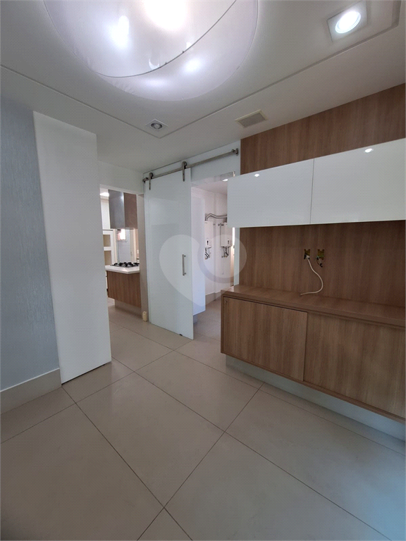 Venda Apartamento São Paulo Santana REO182084 14