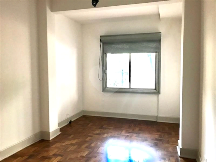 Venda Apartamento São Paulo República REO182640 30