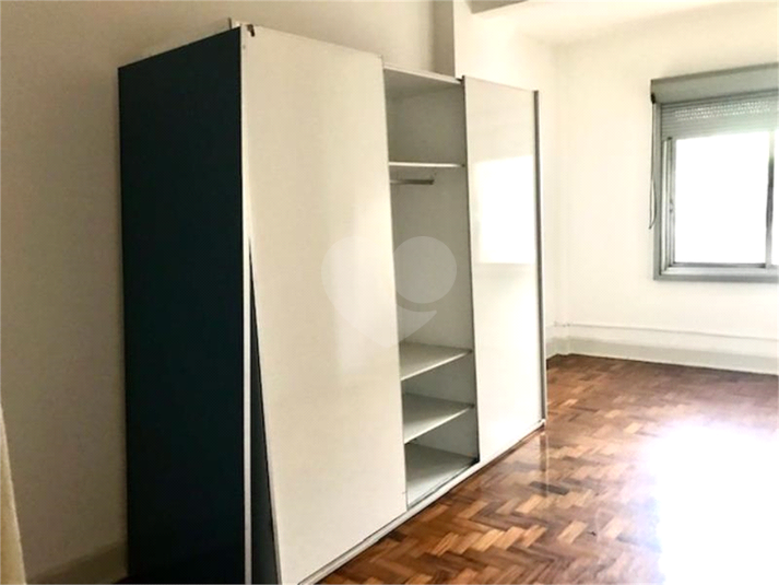 Venda Apartamento São Paulo República REO182640 23