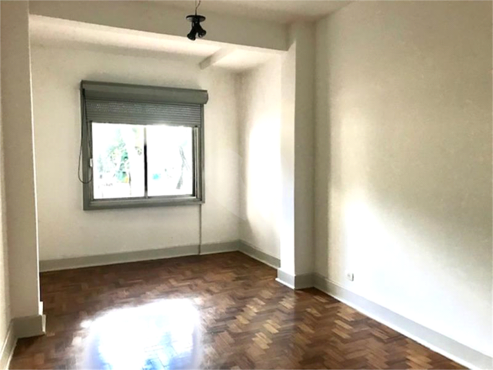 Venda Apartamento São Paulo República REO182640 29